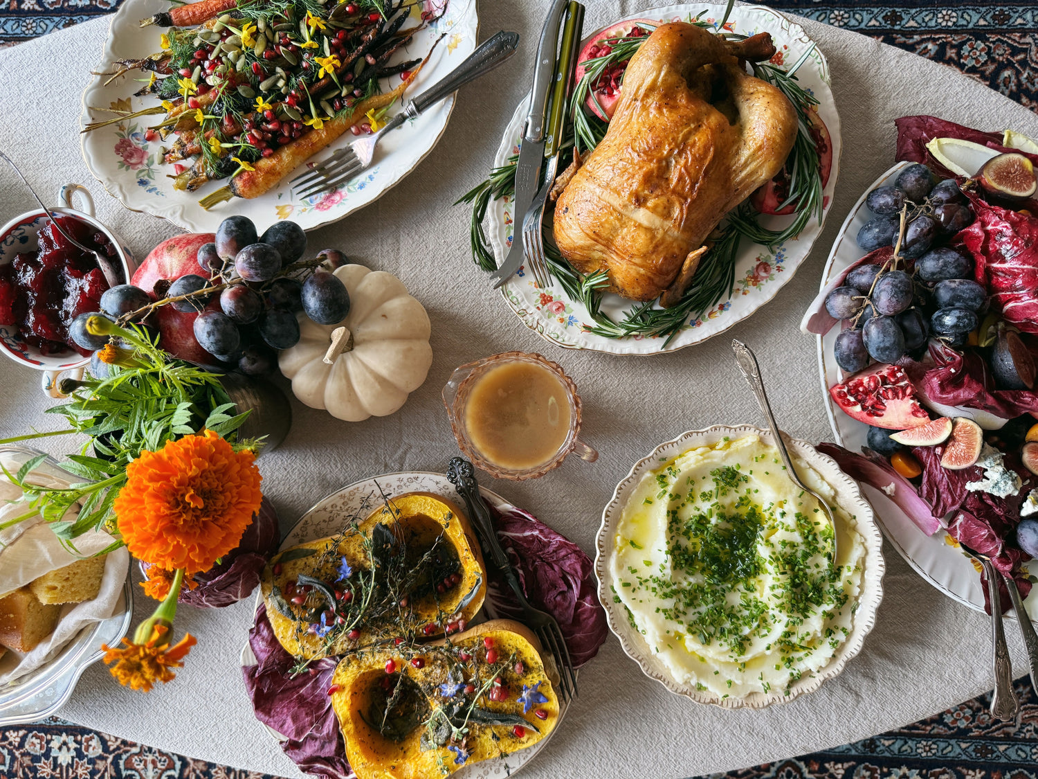 Tips & Tricks for Hosting Friendsgiving